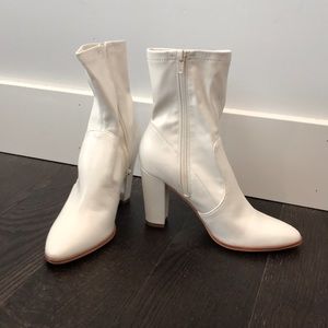 DolceVita white leatherette boots